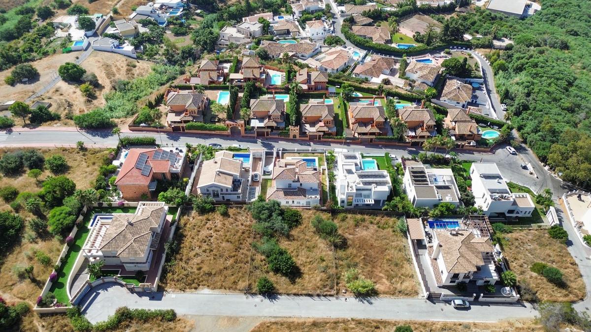 Plot for Sale in Benalmádena