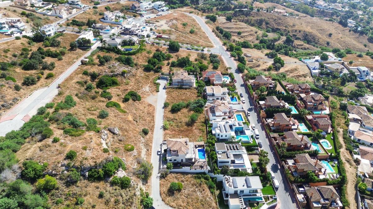 Plot for Sale in Benalmádena
