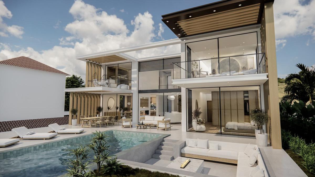 Plot for Sale in Benalmádena