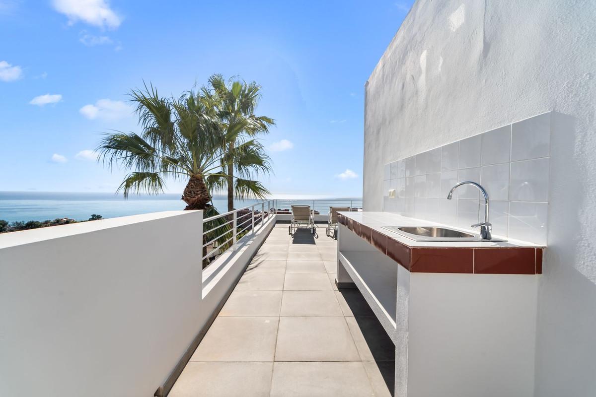 Villa for Sale in Benalmádena