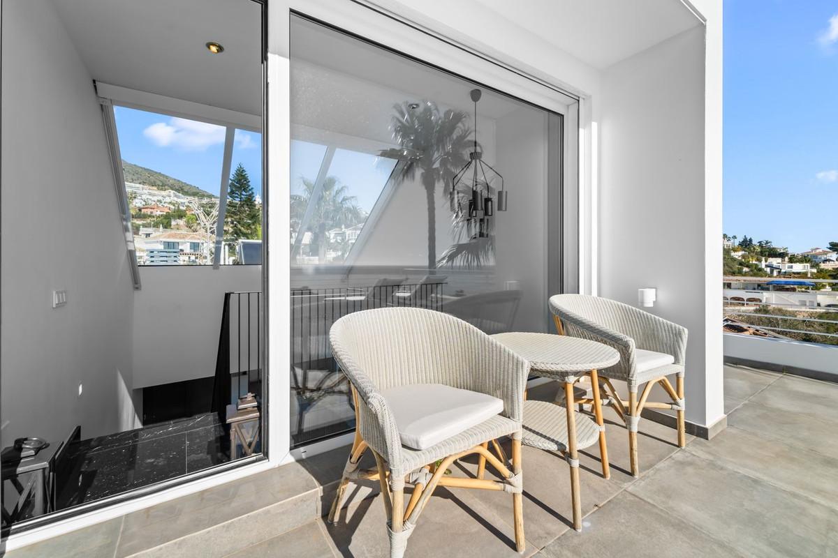 Villa for Sale in Benalmádena