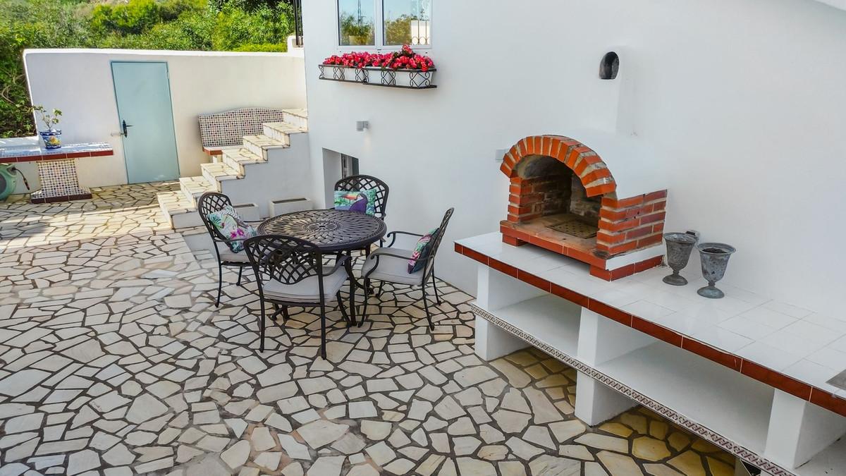Villa for Sale in Benalmádena