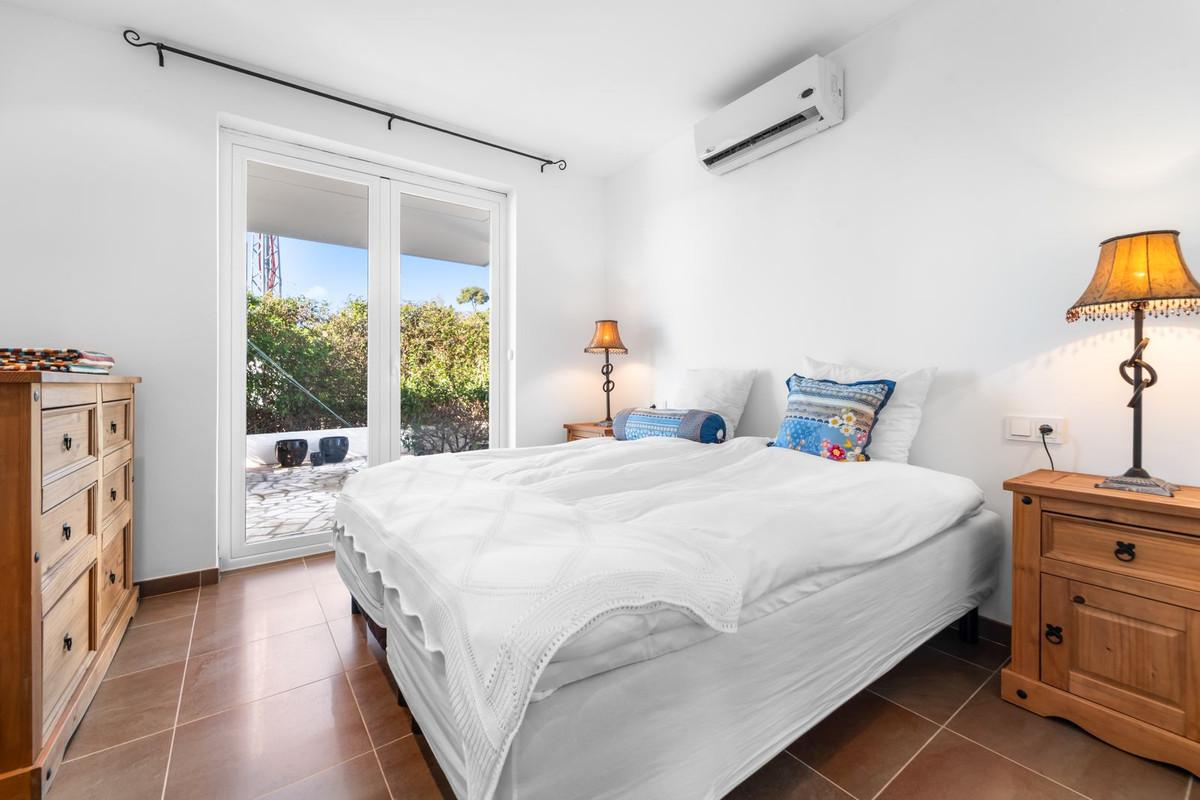 Villa for Sale in Benalmádena
