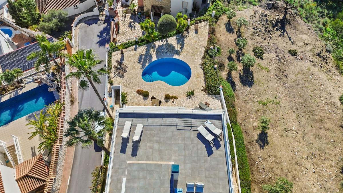 Villa for Sale in Benalmádena
