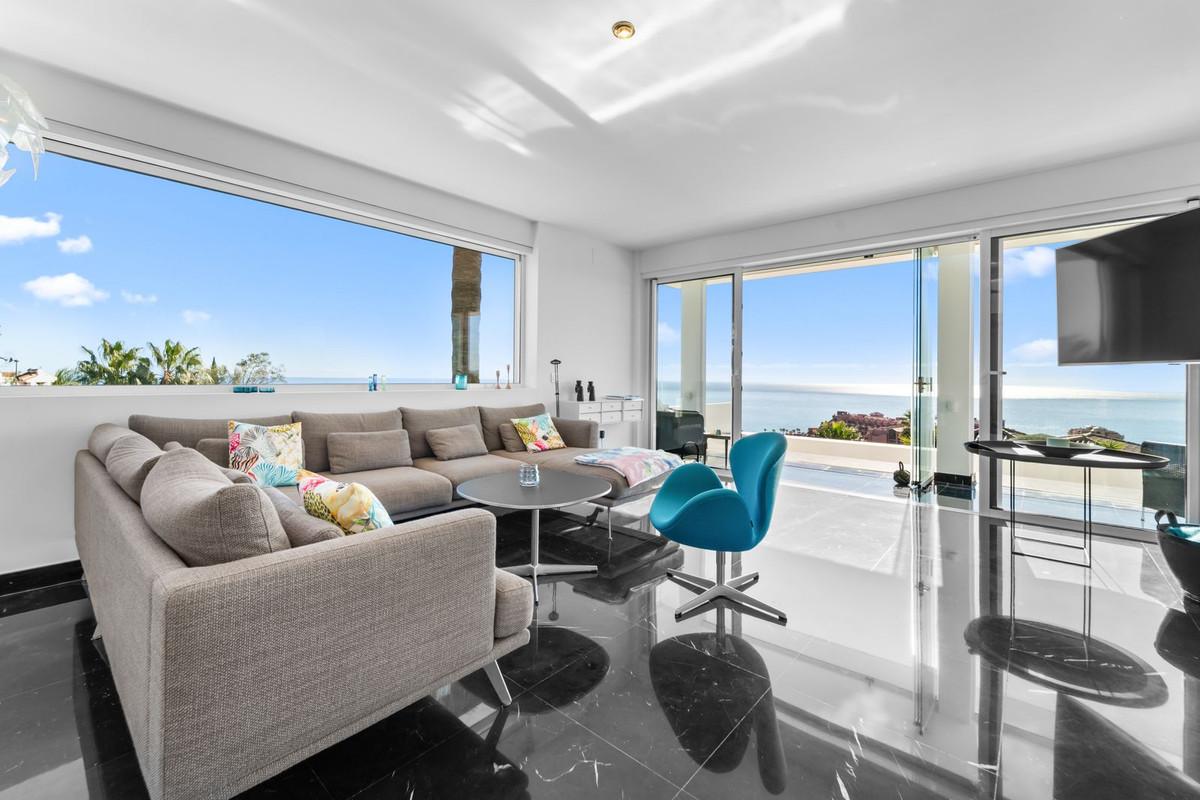 Villa for Sale in Benalmádena