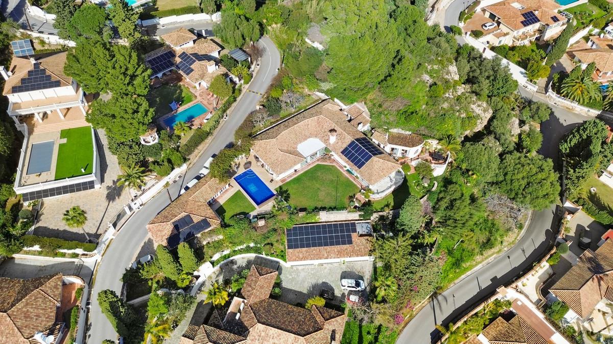 Villa for Sale in Benalmádena