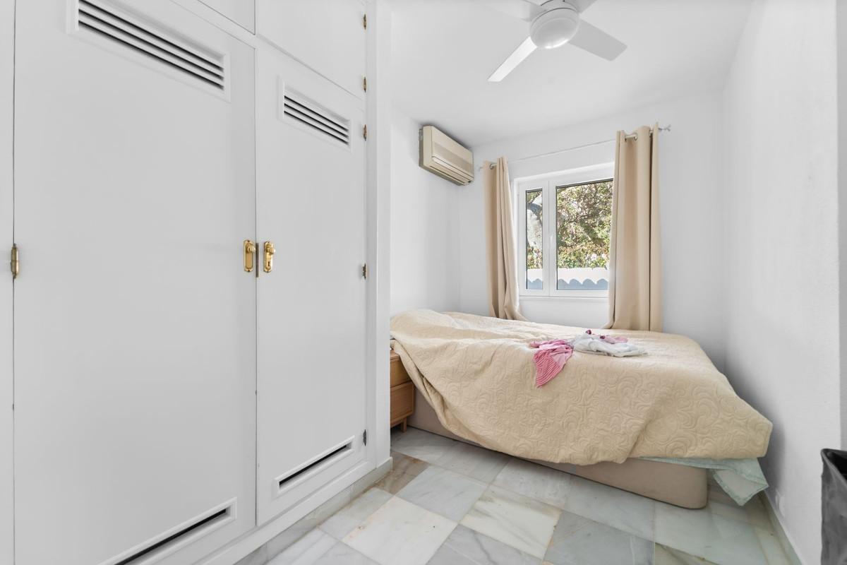 Villa for Sale in Benalmádena