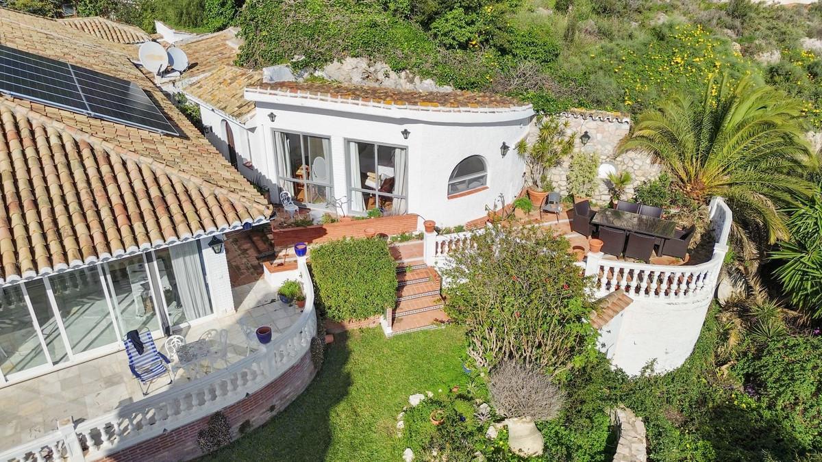 Villa for Sale in Benalmádena