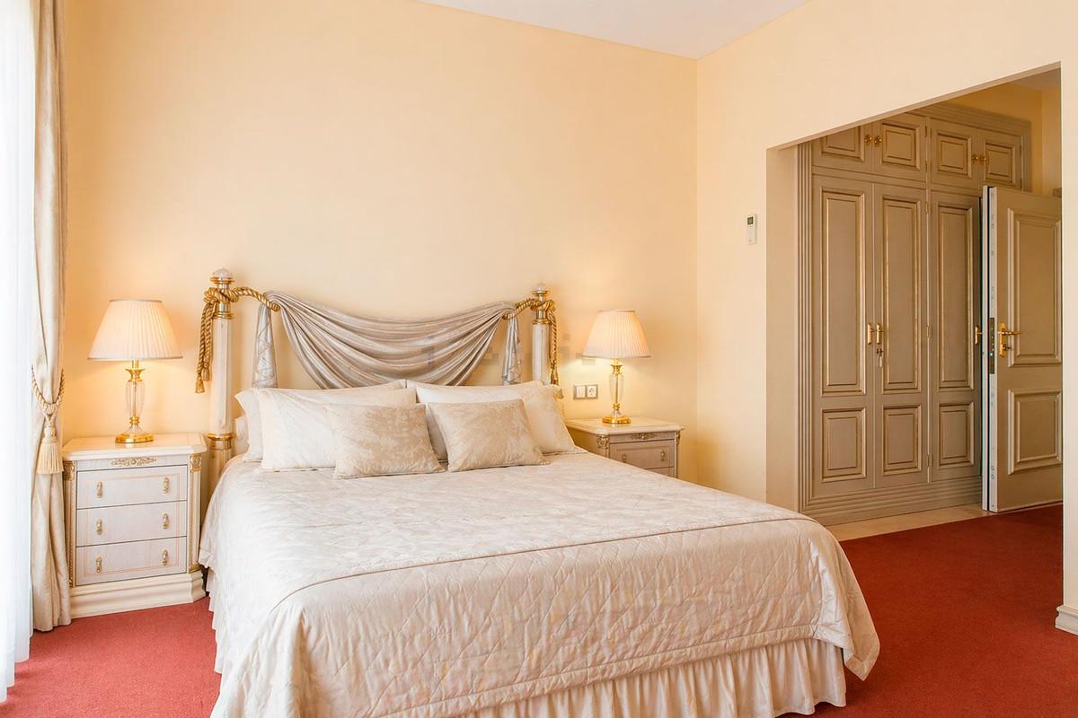 Villa for Sale in Benalmádena
