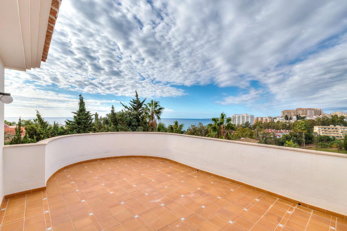 Villa for Sale in Benalmádena