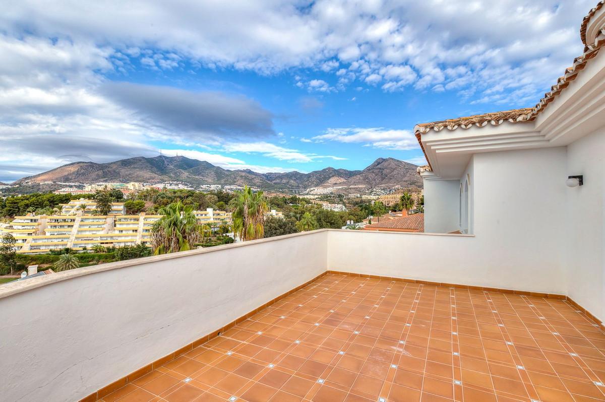 Villa for Sale in Benalmádena