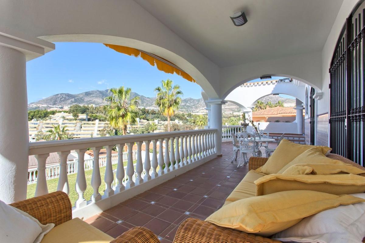 Villa for Sale in Benalmádena