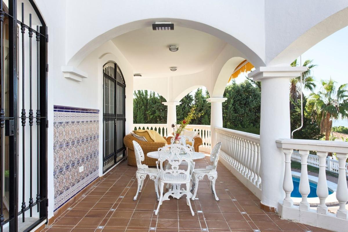 Villa for Sale in Benalmádena