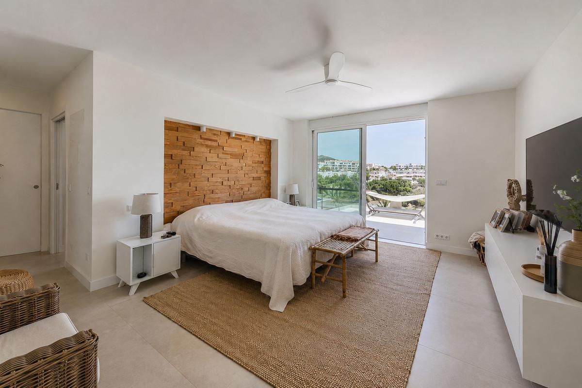 Villa for Sale in Benalmádena