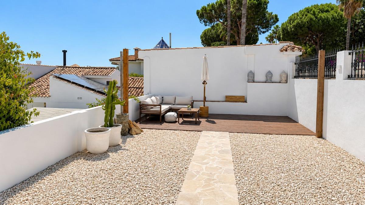 Villa for Sale in Benalmádena