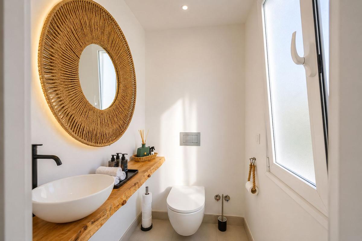 Villa for Sale in Benalmádena
