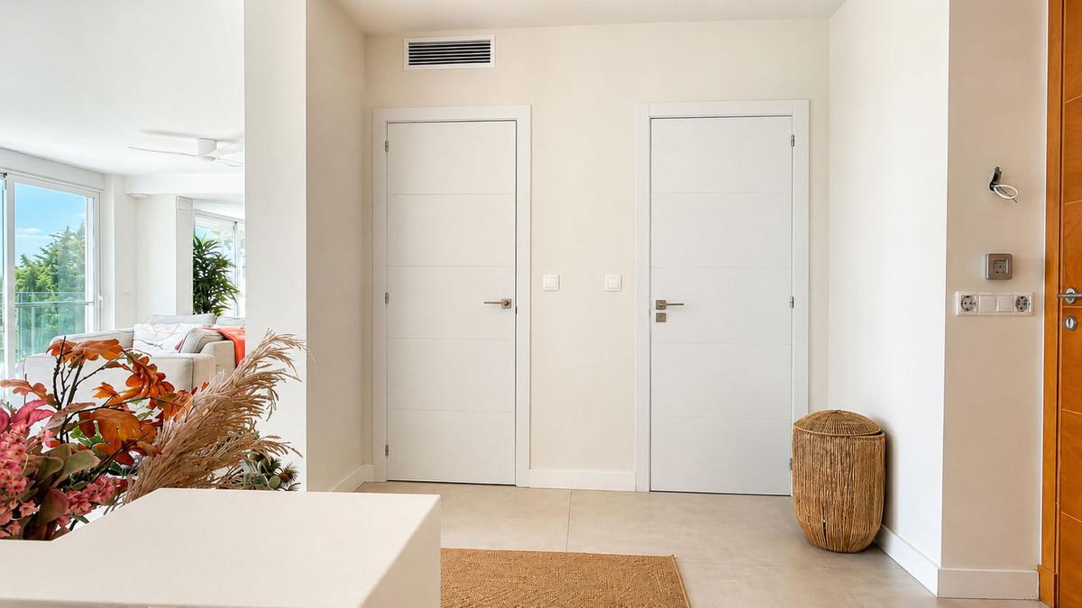 Villa for Sale in Benalmádena