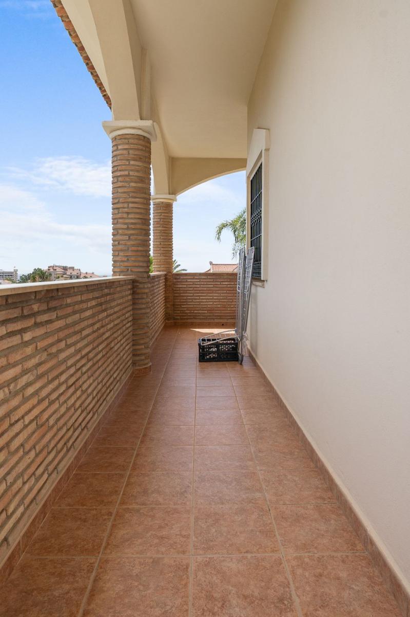 Villa for Sale in Benalmádena