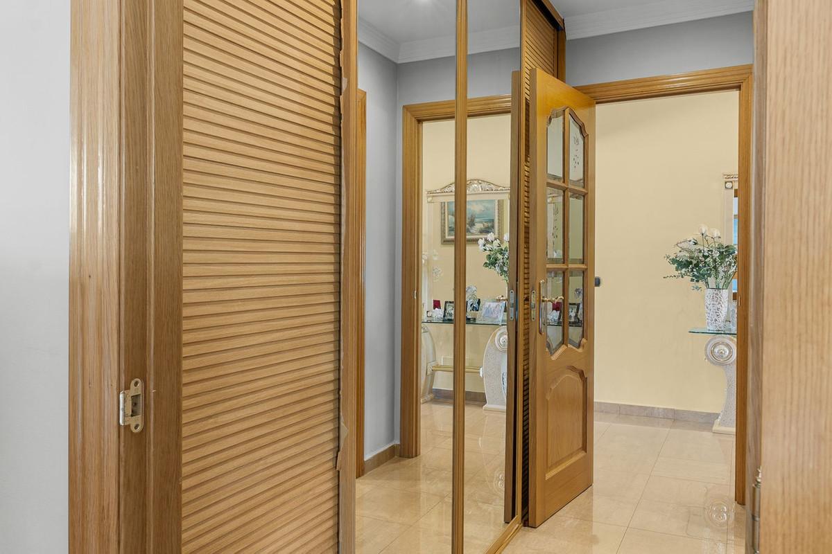Villa for Sale in Benalmádena