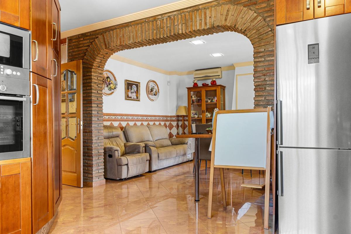 Villa for Sale in Benalmádena
