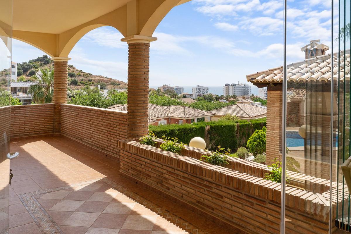 Villa for Sale in Benalmádena