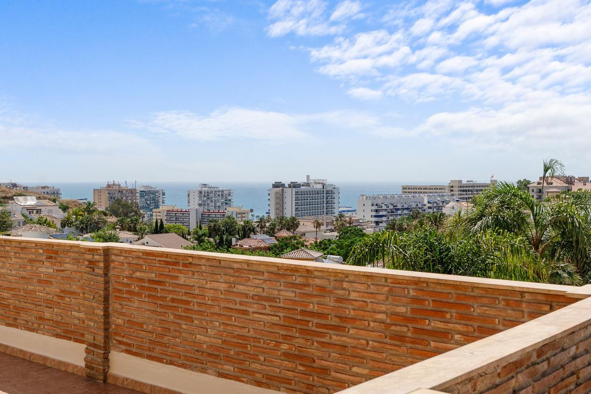 Villa for Sale in Benalmádena