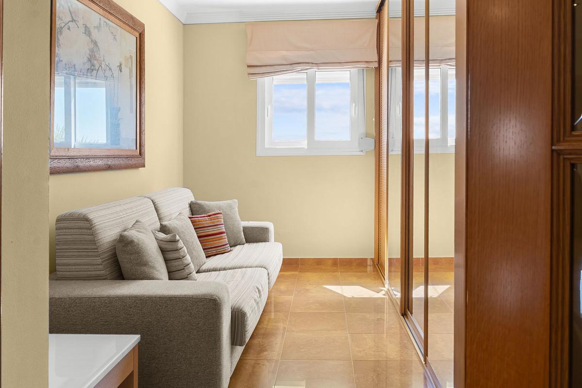 Villa for Sale in Benalmádena