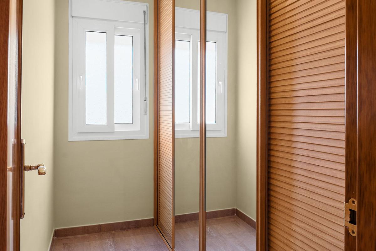 Villa for Sale in Benalmádena