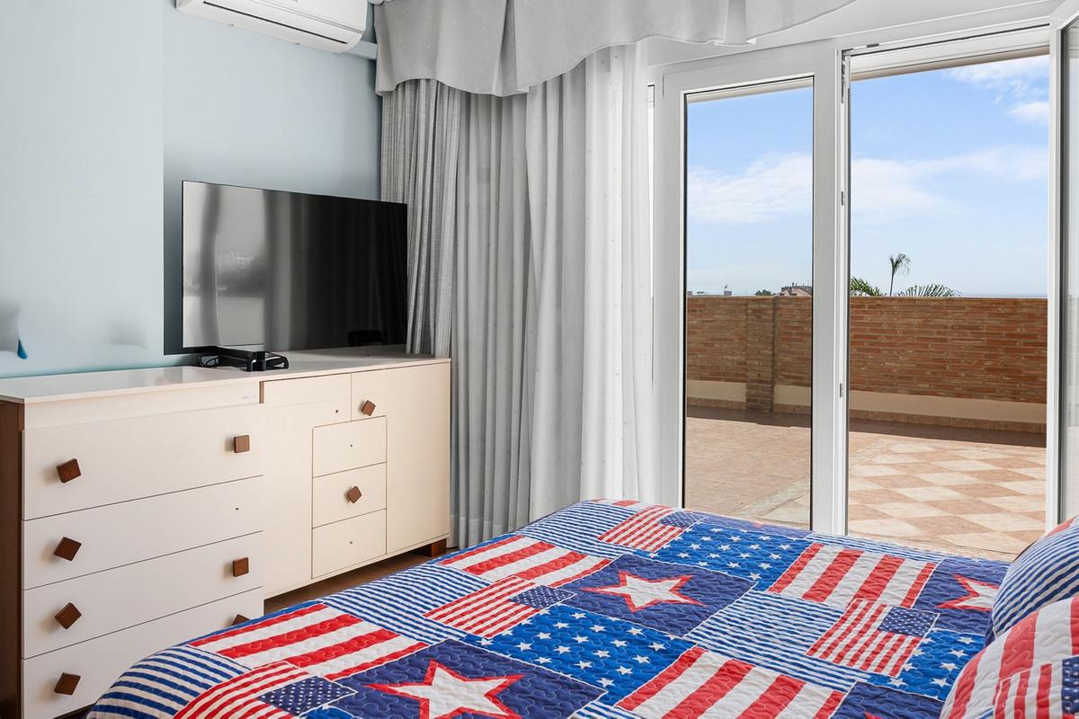 Villa for Sale in Benalmádena