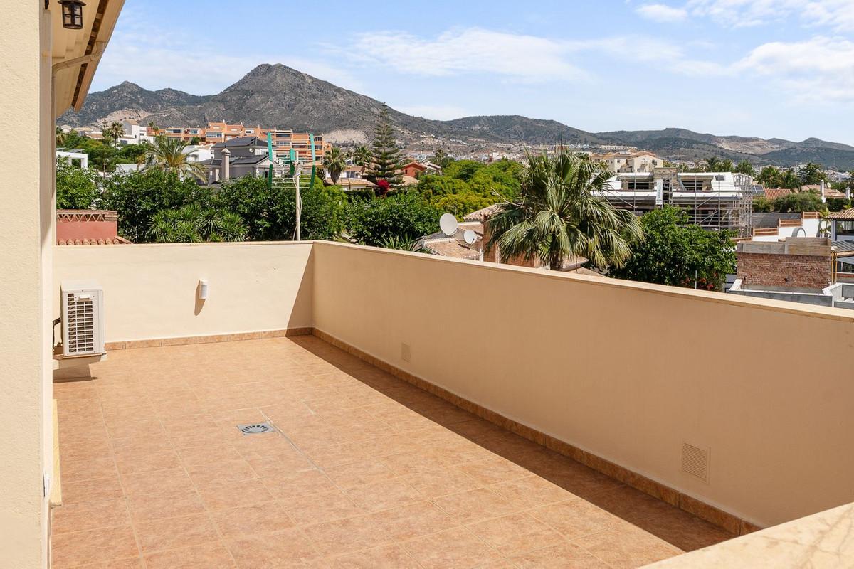 Villa for Sale in Benalmádena