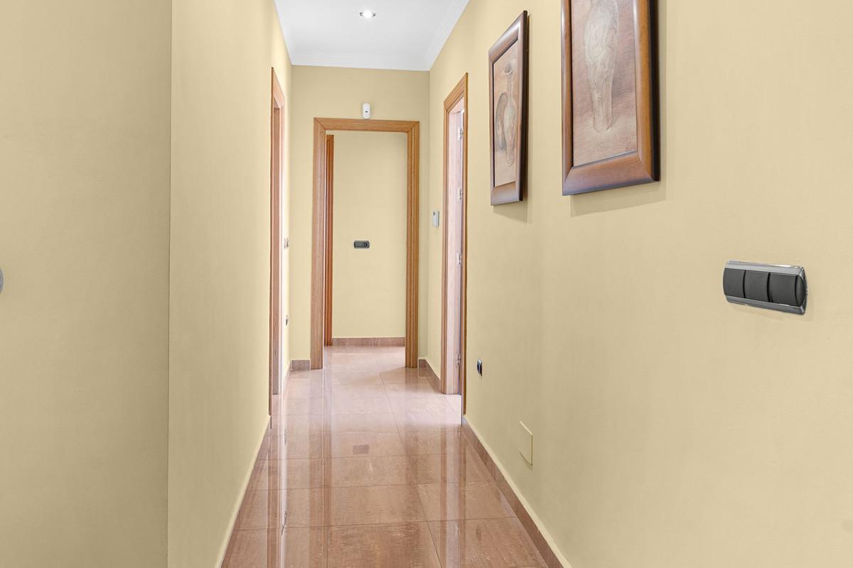 Villa for Sale in Benalmádena