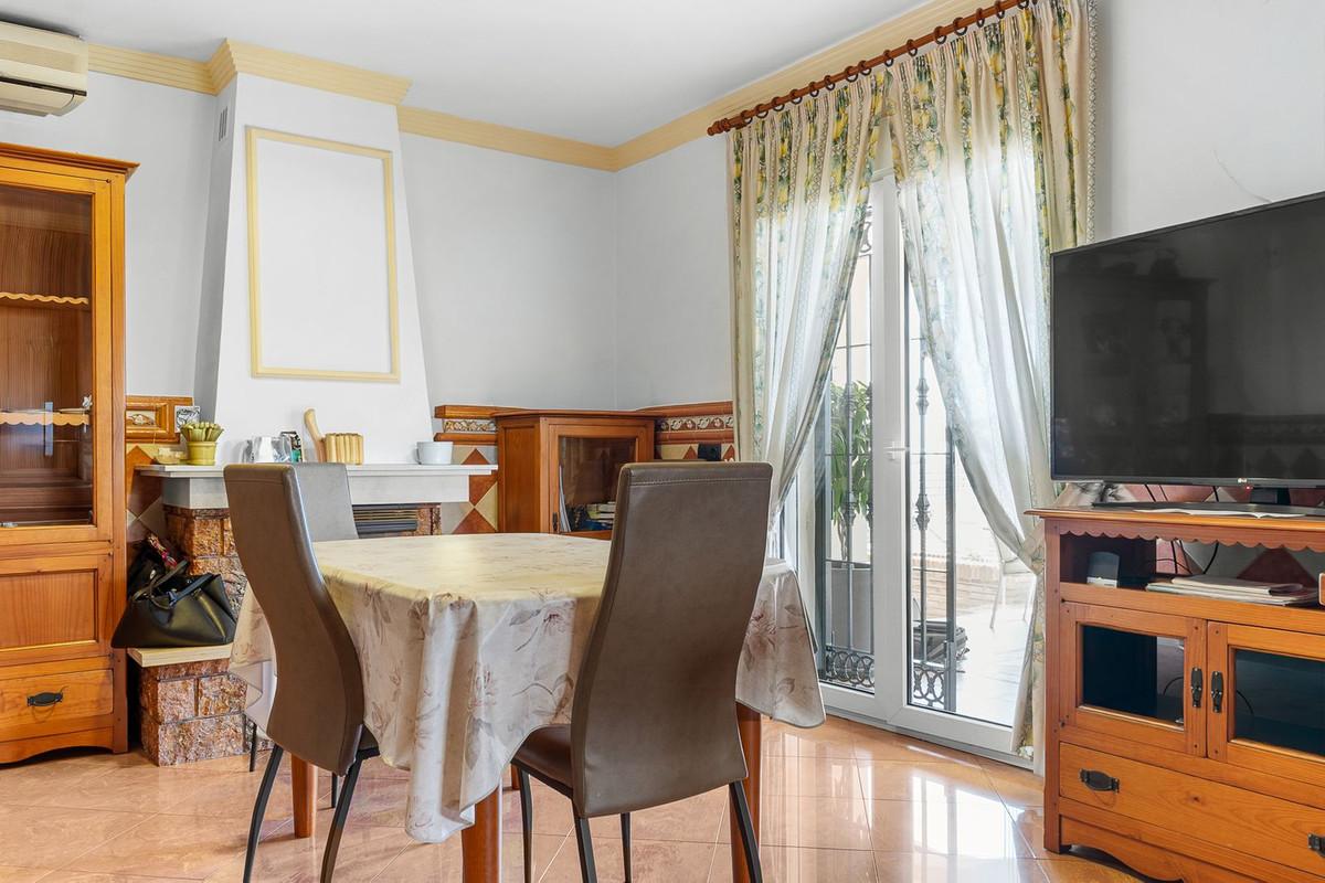 Villa for Sale in Benalmádena