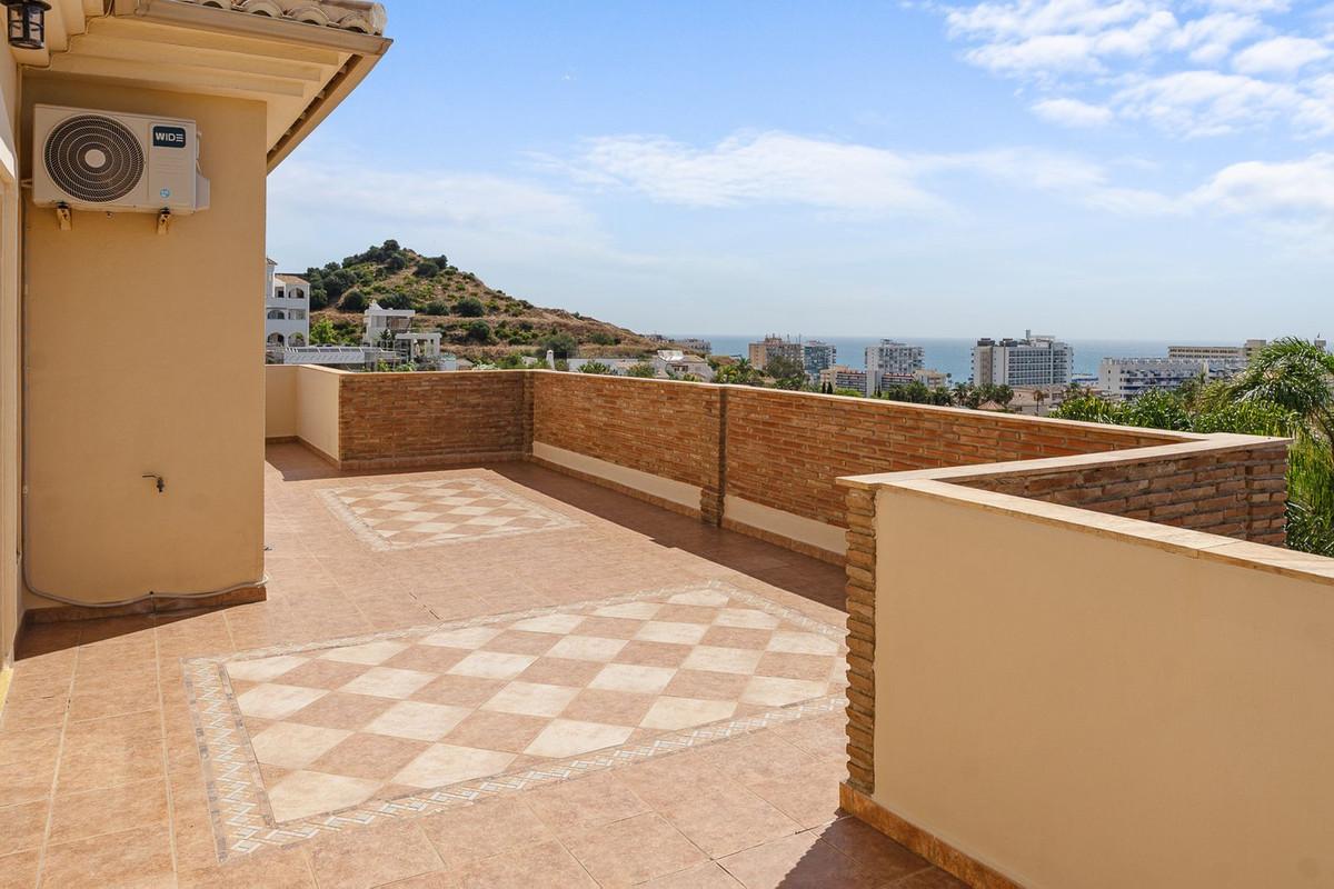 Villa for Sale in Benalmádena