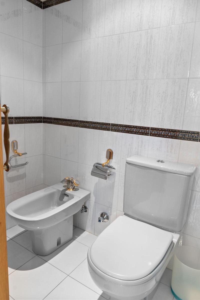 Villa for Sale in Benalmádena