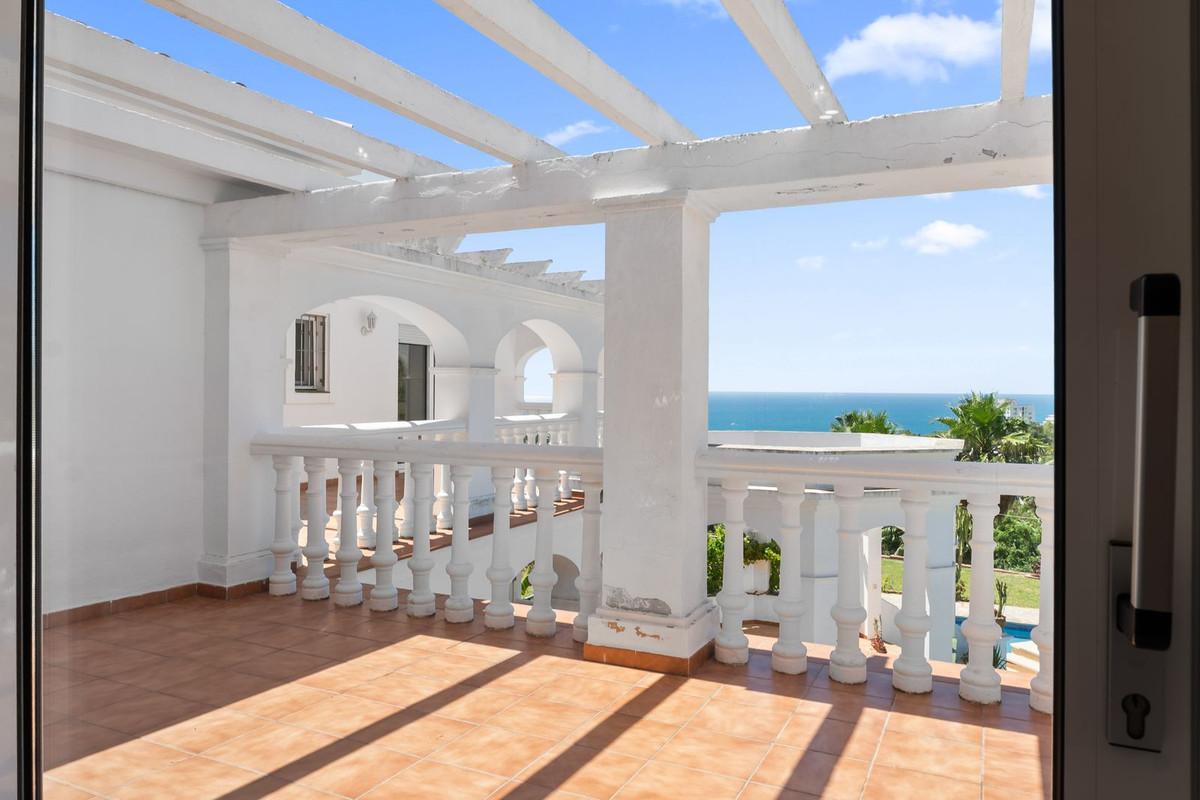Villa for Sale in Benalmádena