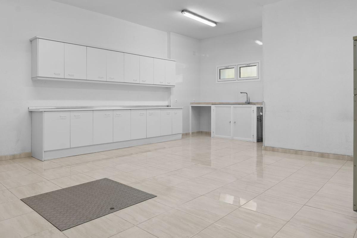 Villa for Sale in Benalmádena