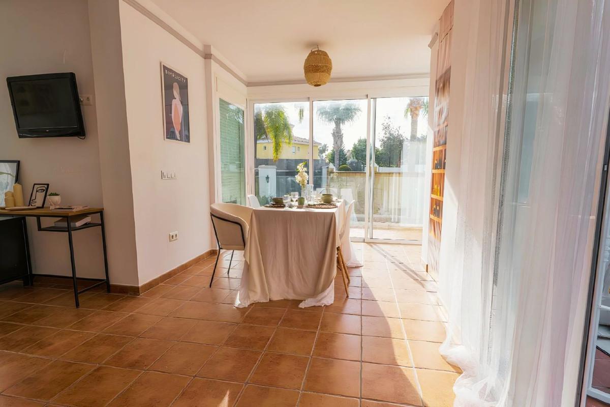 Villa for Sale in Benalmádena