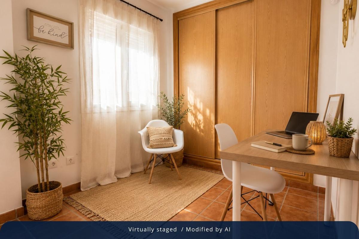 Villa for Sale in Benalmádena