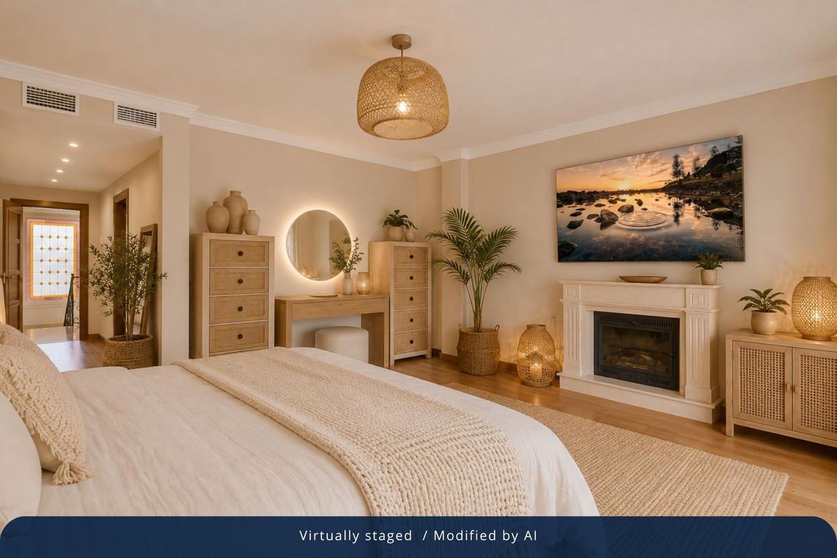 Villa for Sale in Benalmádena