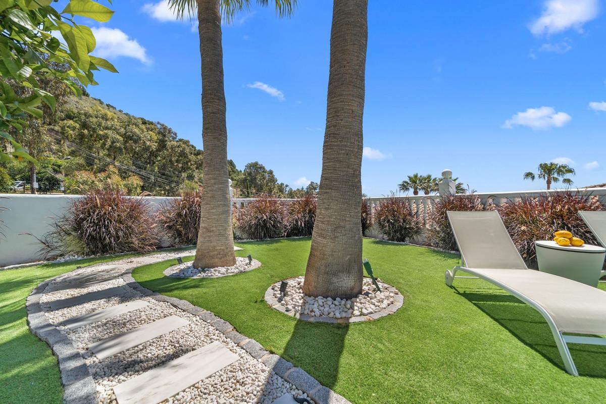 Villa for Sale in Vélez-Málaga