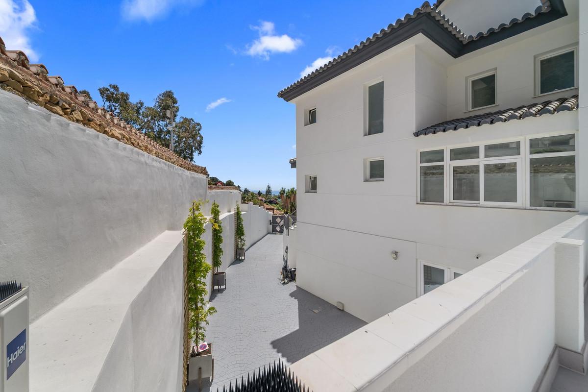 Villa for Sale in Vélez-Málaga