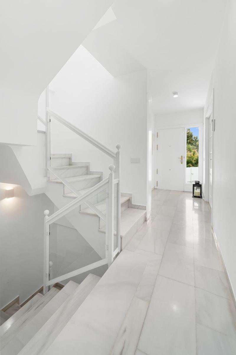 Villa for Sale in Vélez-Málaga