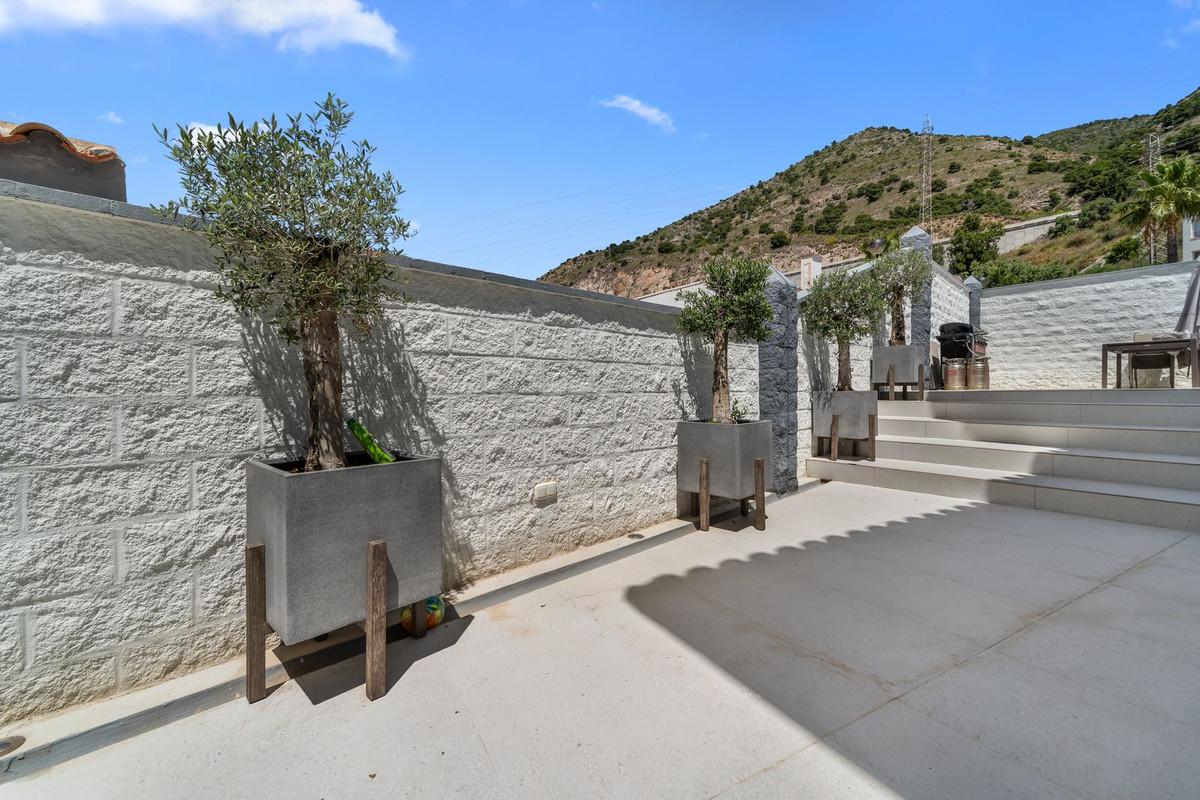Villa for Sale in Vélez-Málaga