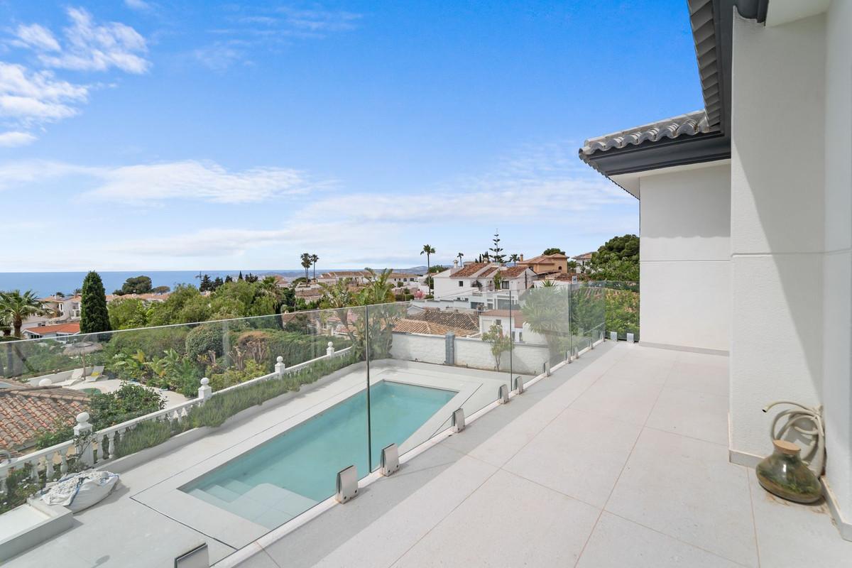 Villa for Sale in Vélez-Málaga