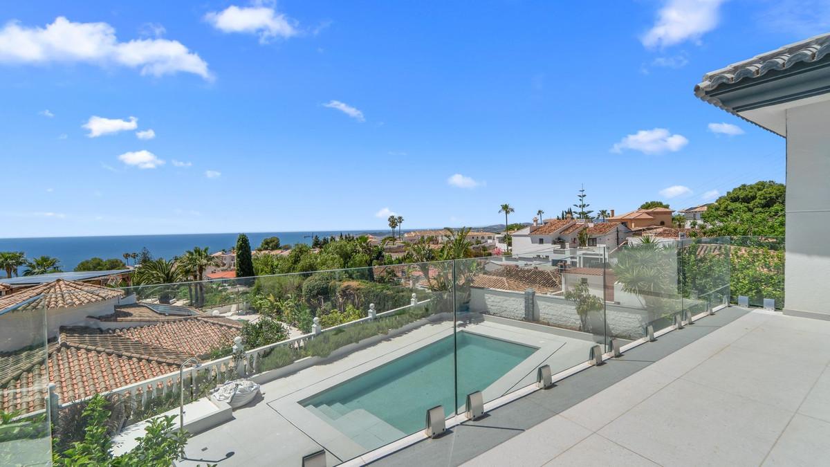 Villa for Sale in Vélez-Málaga