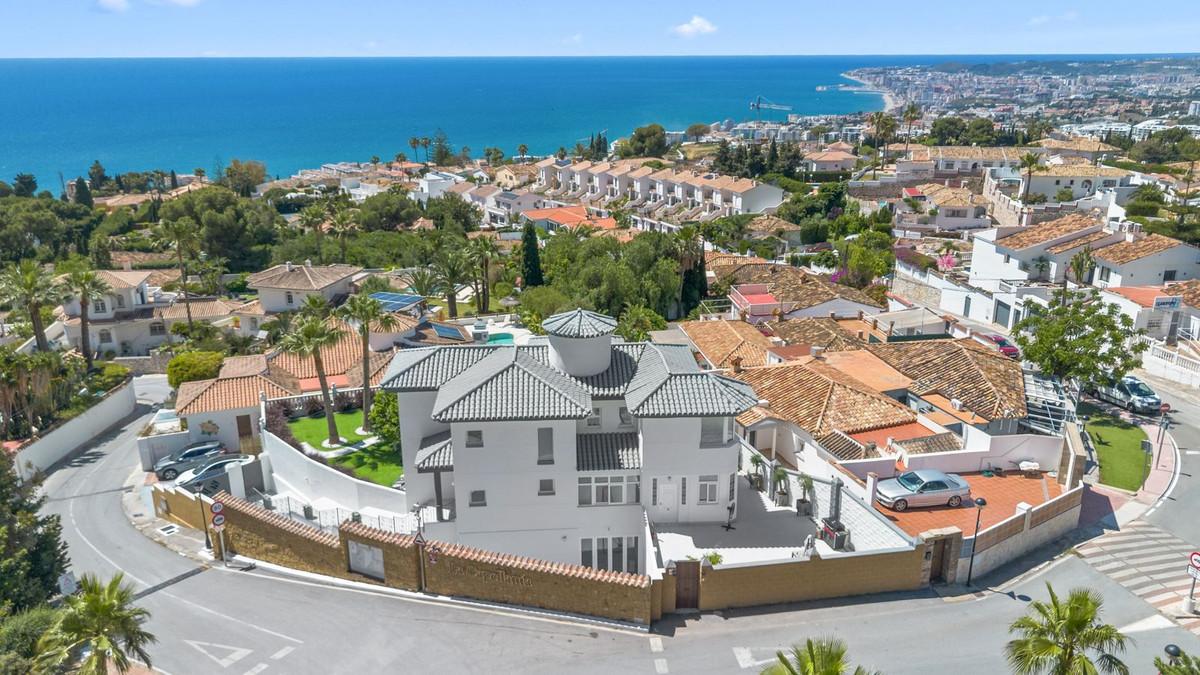 Villa for Sale in Vélez-Málaga