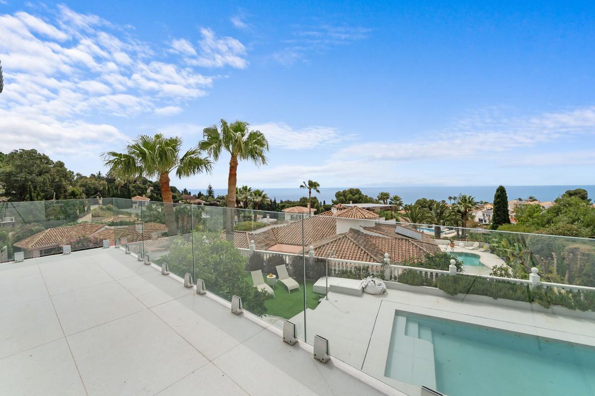 Villa for Sale in Vélez-Málaga