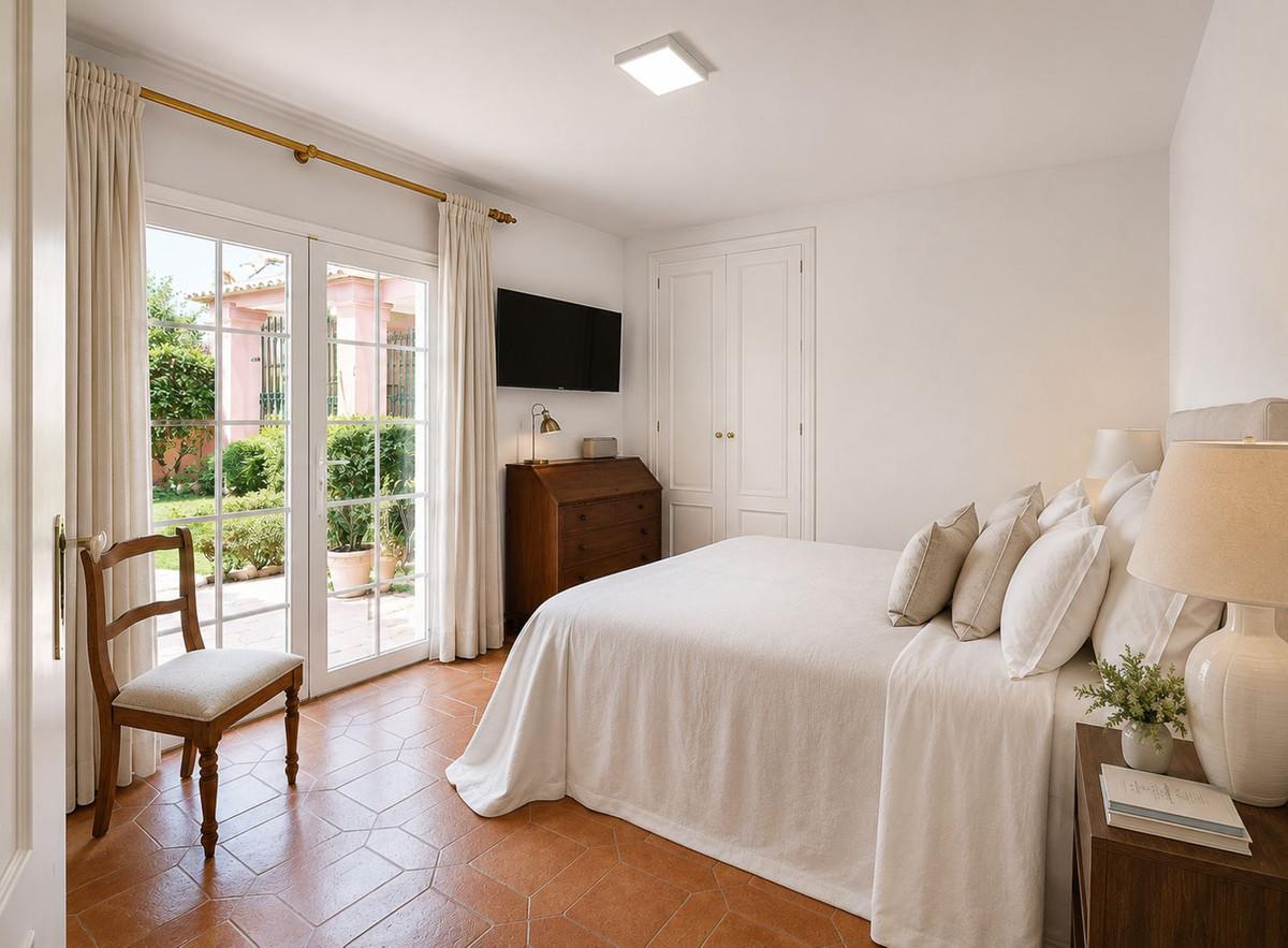 Villa for Sale in Benalmádena