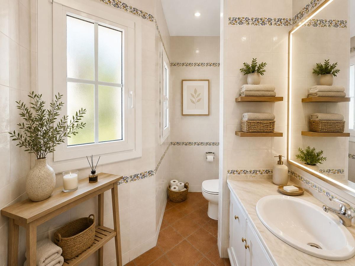 Villa for Sale in Benalmádena