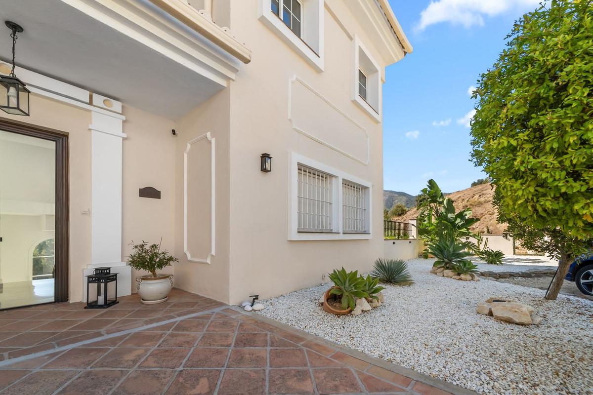 Villa for Sale in Fuengirola